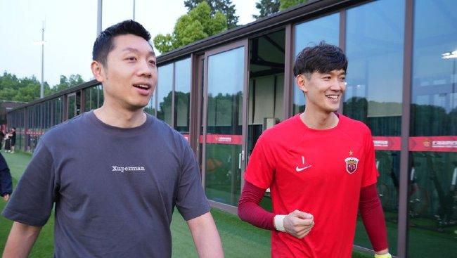 不知火舞三个小男孩