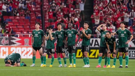 国产精自产拍久久久久久蜜
