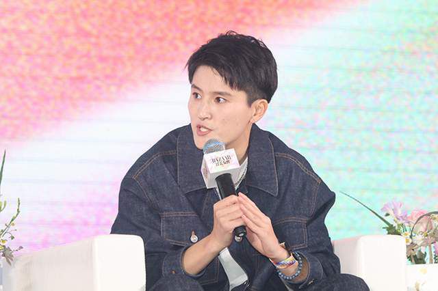 轻浮的阿姨